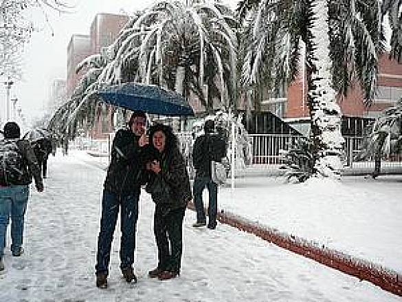 Foto von zwei Lehrern in Barcelona im Winter