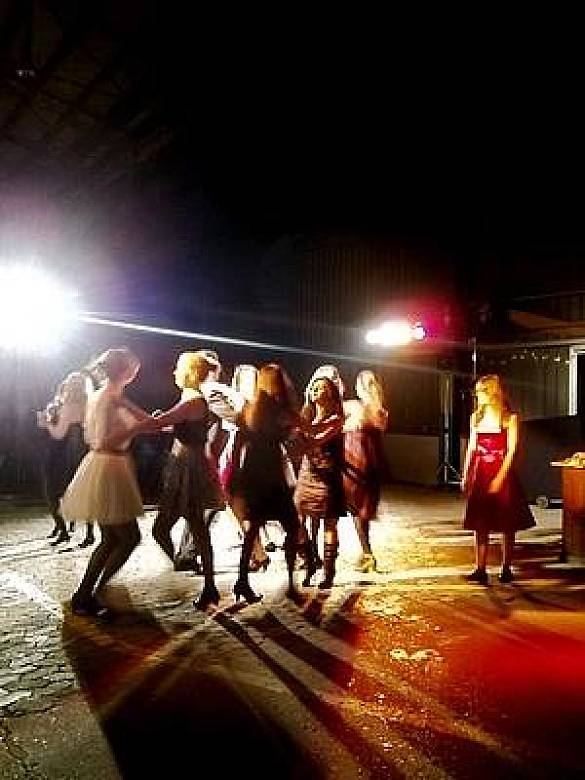 Foto tanzender Schüler